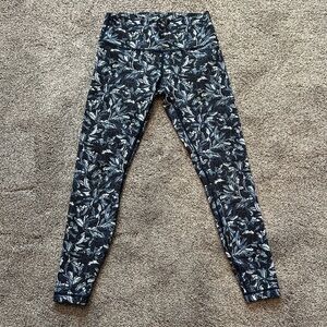 Lululemon Wunder Under Hi-Rise tight 25” size 8 Navy
